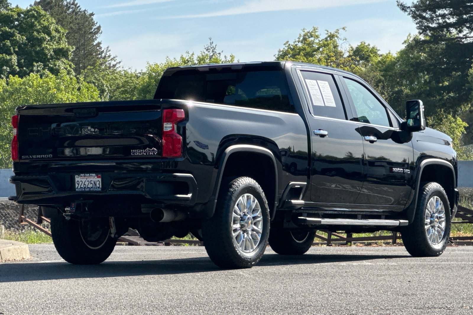 Used 2022 Chevrolet Silverado 3500 High Country w/ Safety Package II AWD/4WD image 5