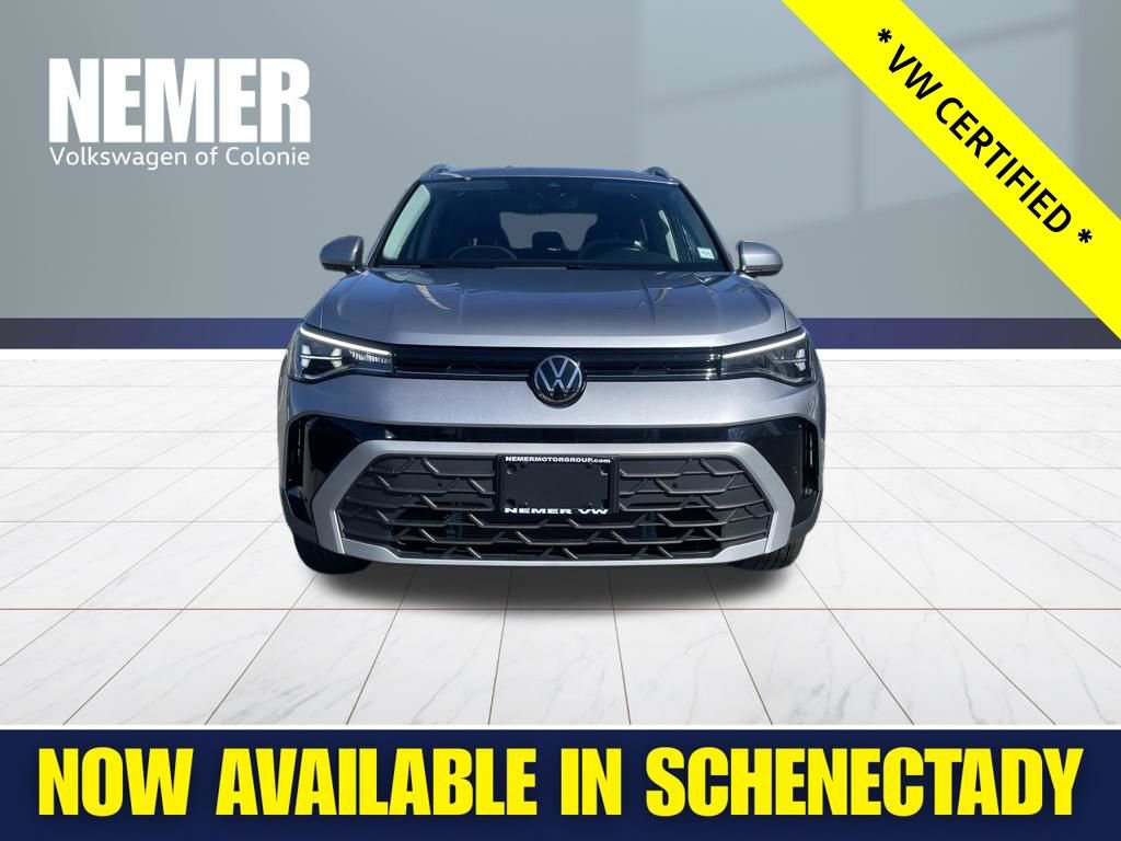 Used 2025 Volkswagen Taos SE w/ Panoramic Sunroof Package AWD/4WD image 10