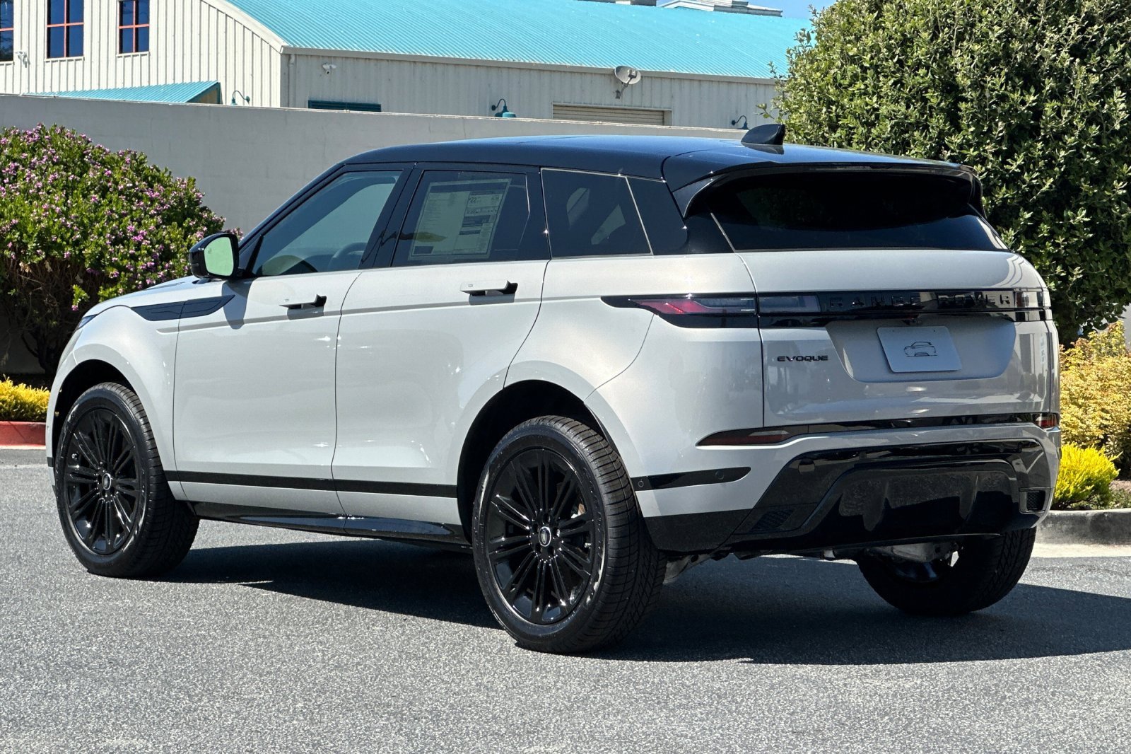 New 2026 Land Rover Range Rover Evoque Dynamic SE image 3
