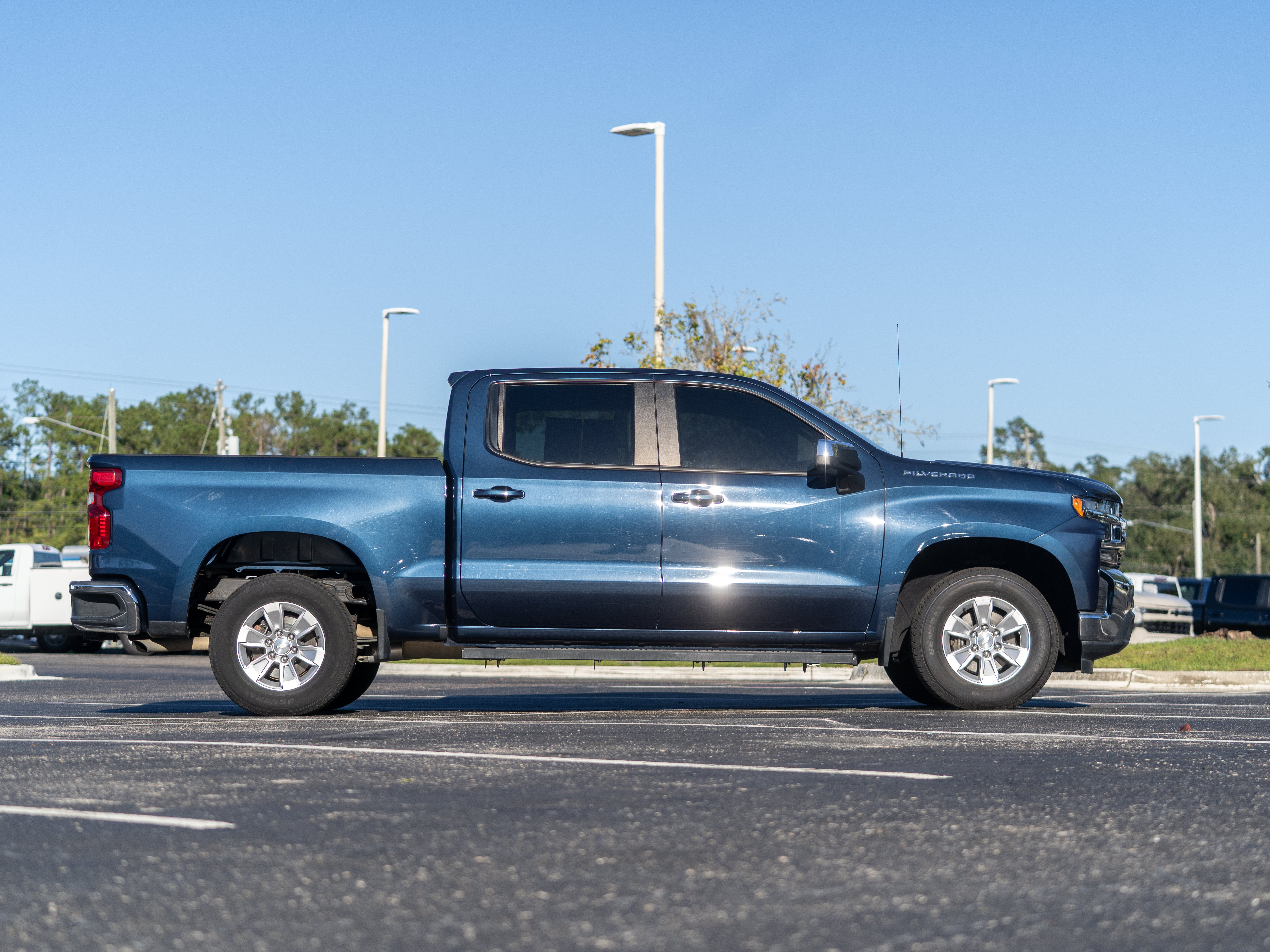 Used 2021 Chevrolet Silverado 1500 LT RWD image 5