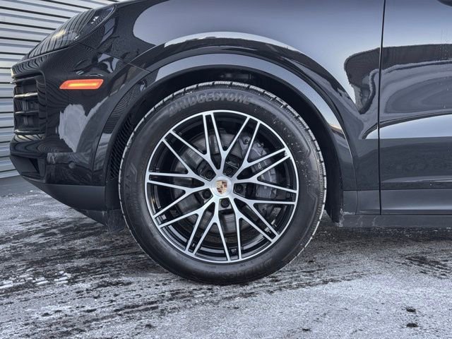 Certified 2025 Porsche Cayenne image 11