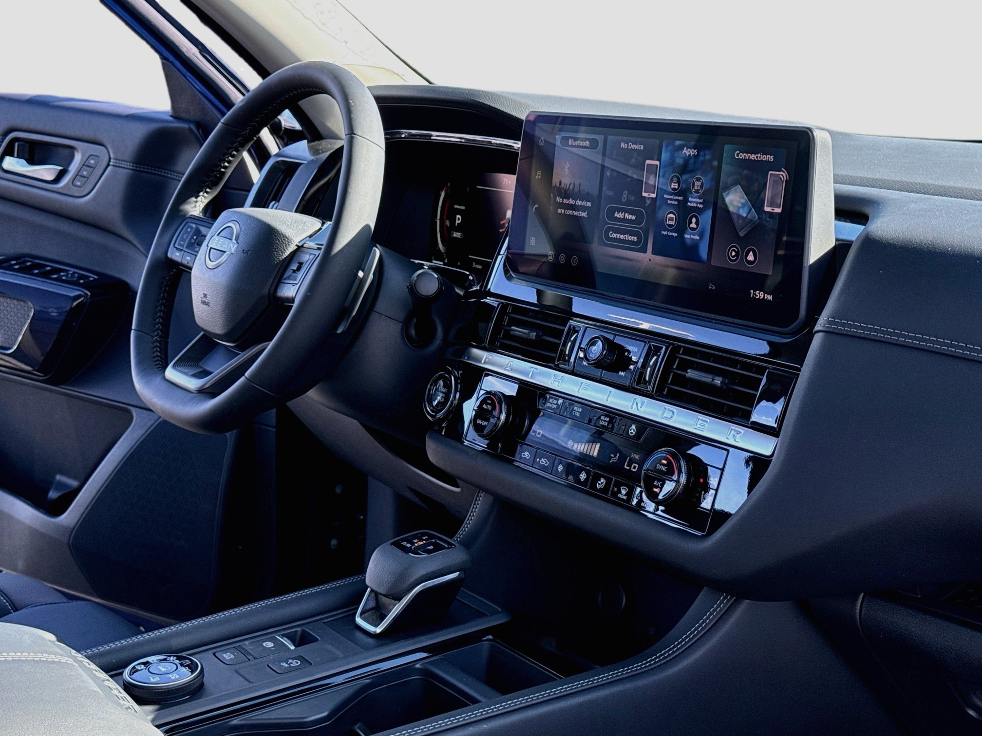 New 2026 Nissan Pathfinder Platinum AWD/4WD image 6