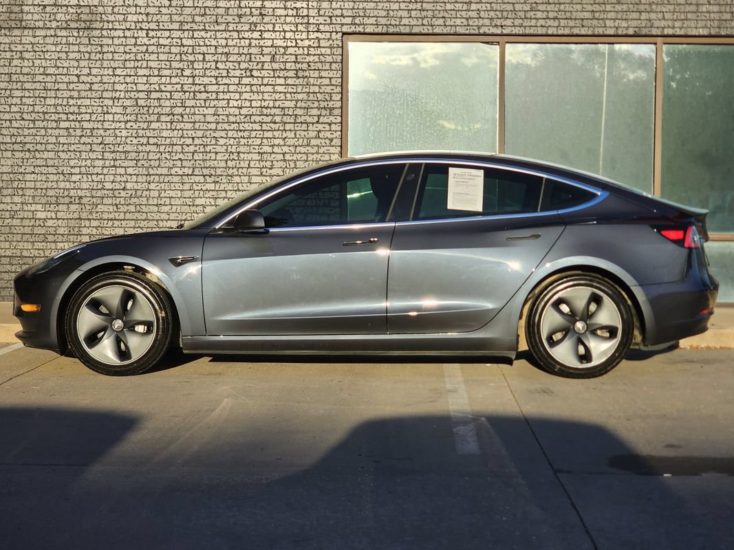 Used 2020 Tesla Model 3 Standard Range Plus RWD image 14