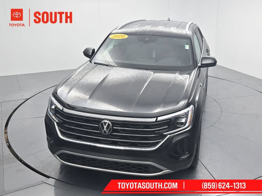 Used 2024 Volkswagen Atlas Cross Sport SE FWD image 52