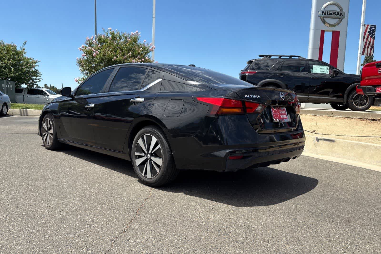 Used 2021 Nissan Altima 2.5 SV FWD image 7