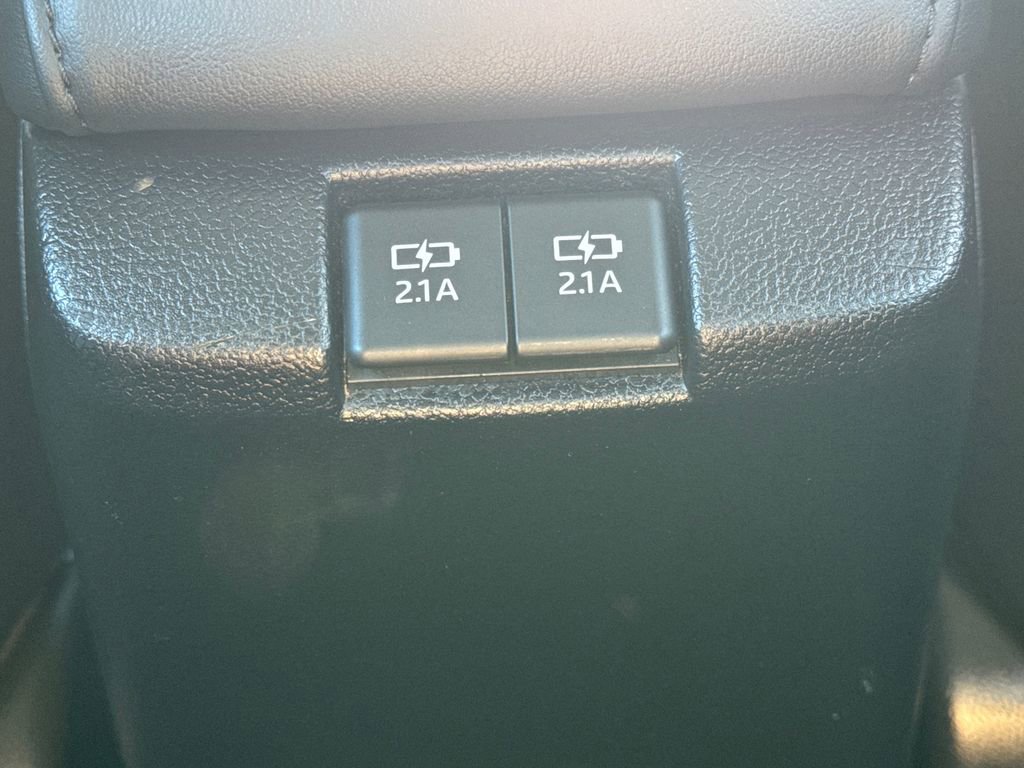 Used 2020 Toyota Prius Prime XLE image 39