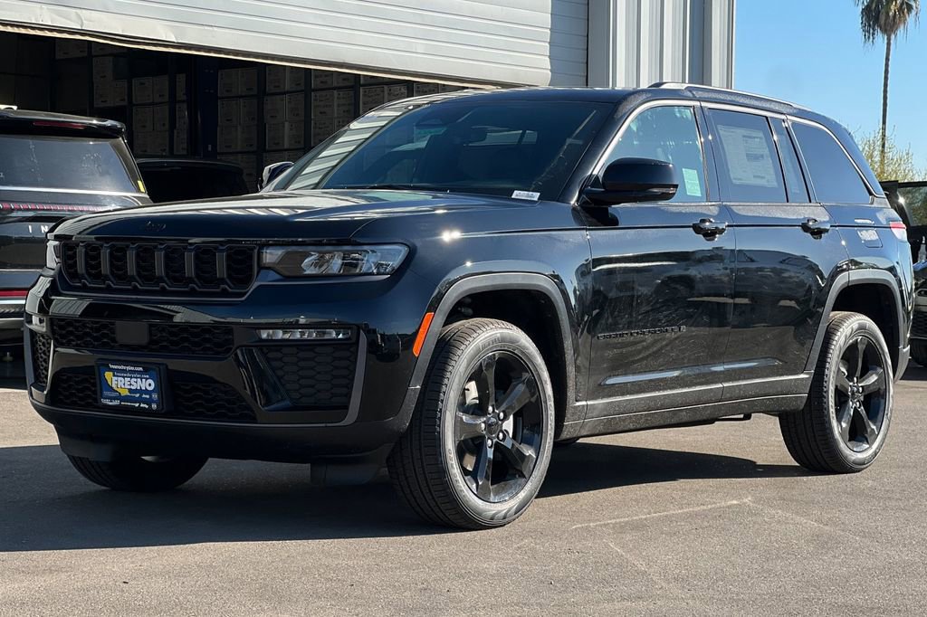 New 2026 Jeep Grand Cherokee Limited w/ Limited Altitude Package image 8