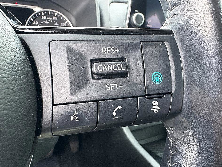 Used 2022 Nissan Rogue SV w/ SV Premium Package FWD image 19