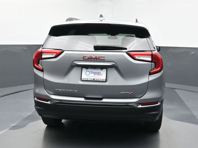 Used 2024 GMC Terrain AT4 image 4