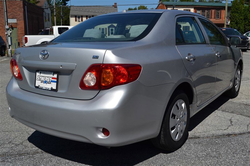 Used 2010 Toyota Corolla LE image 5