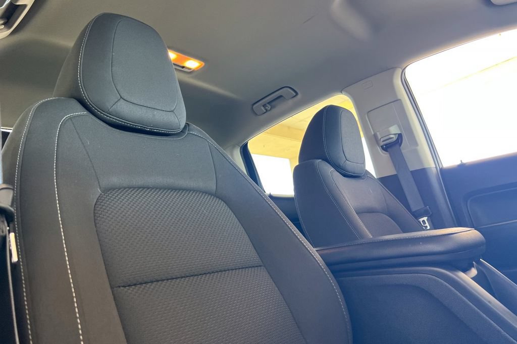 Used 2022 Chevrolet Colorado LT RWD image 18