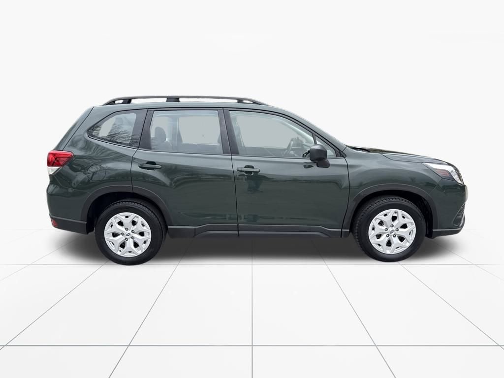 Used 2022 Subaru Forester Base image 10