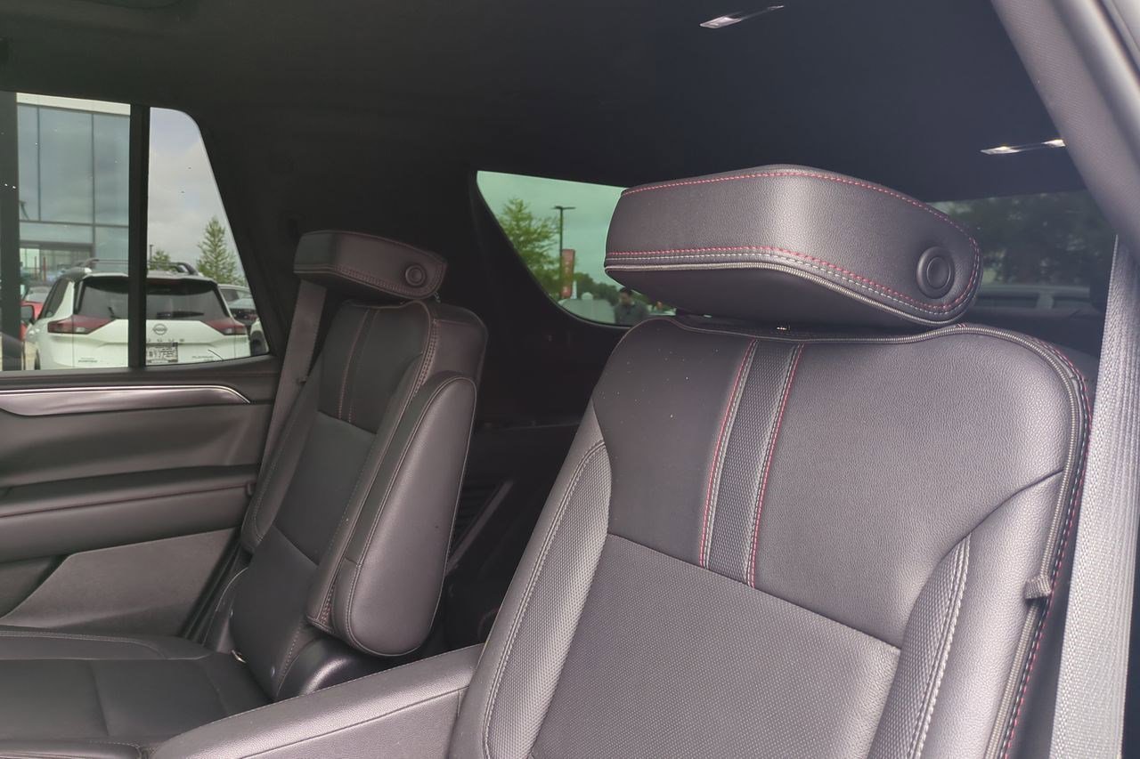 Used 2021 Chevrolet Tahoe RST w/ Luxury Package RWD image 31