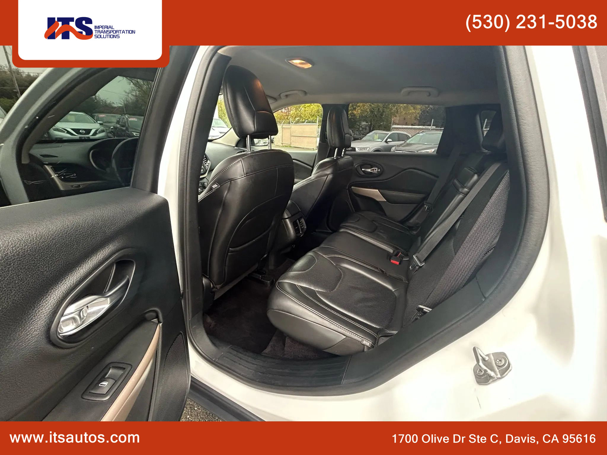 Used 2017 Jeep Cherokee Limited w/ Luxury Group image 11