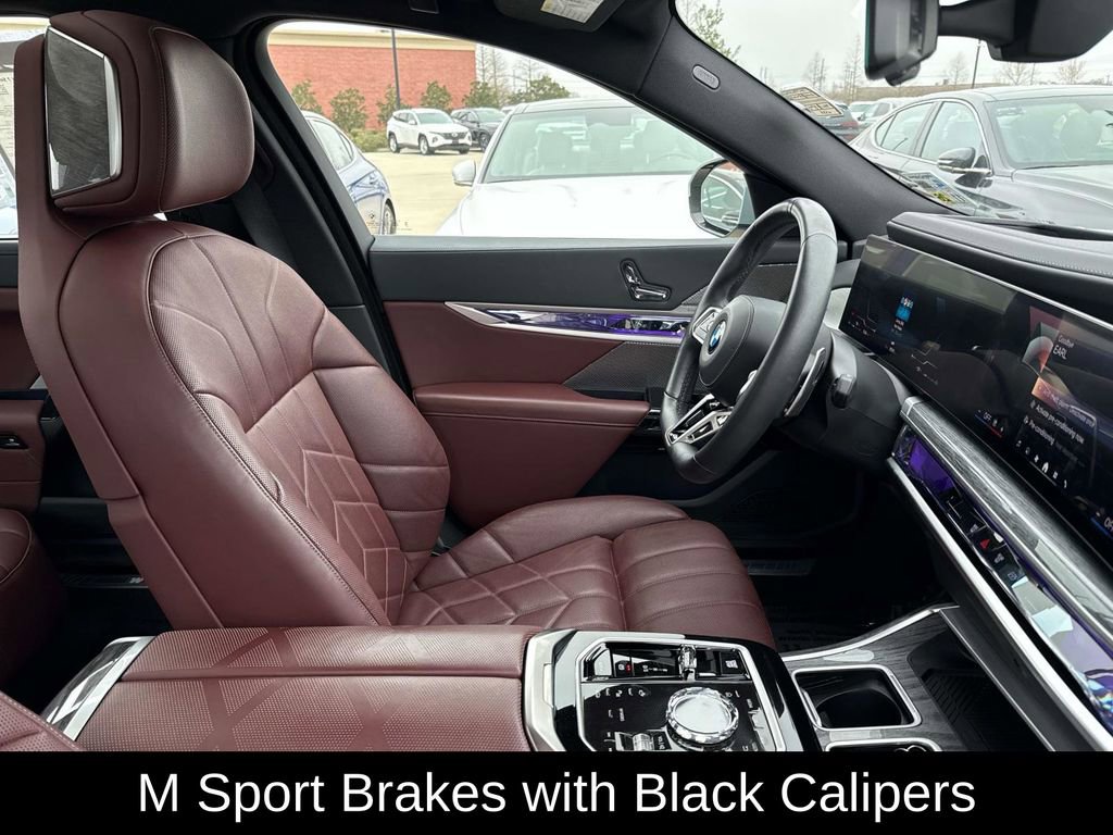 Used 2025 BMW 760i xDrive w/ Executive Package image 13