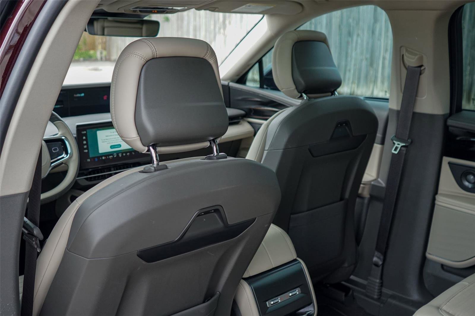 Used 2025 Lincoln Nautilus Reserve image 21