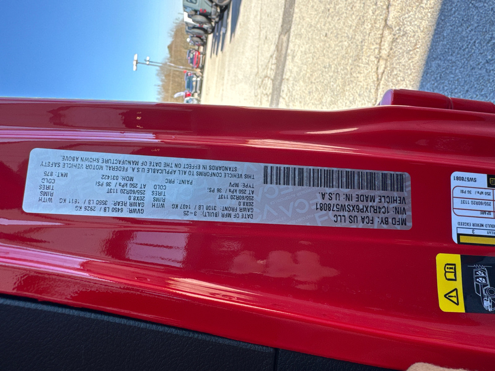 Used 2025 Jeep Wrangler Sahara image 30