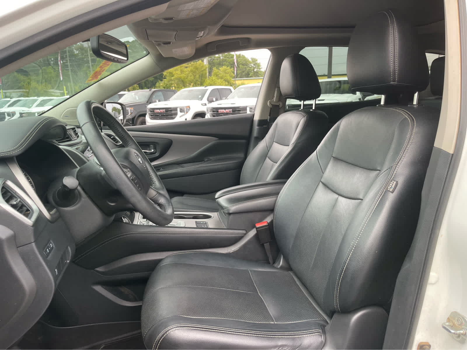 Used 2019 Nissan Murano SV w/ Premium Package FWD image 11