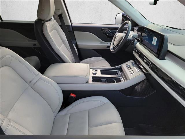 Used 2025 Lincoln Aviator Reserve w/ Illumination Package AWD/4WD image 15
