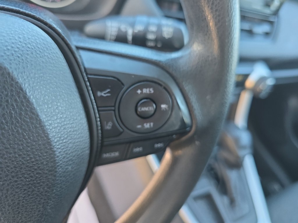 Used 2021 Toyota RAV4 XLE image 23