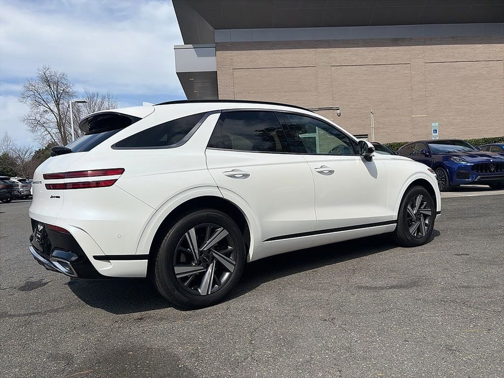 Used 2026 Genesis GV70 3.5T Sport Advanced image 4