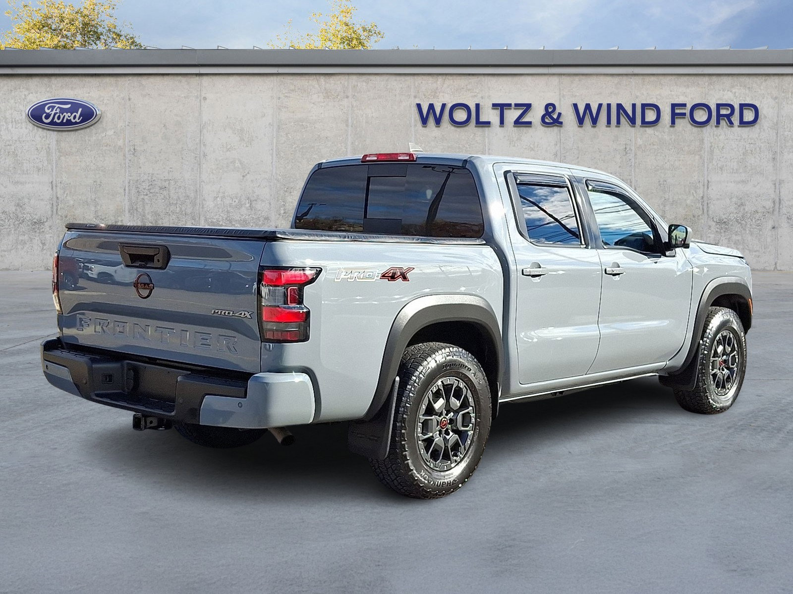 Used 2023 Nissan Frontier PRO-4X w/ Pro Convenience Package image 6