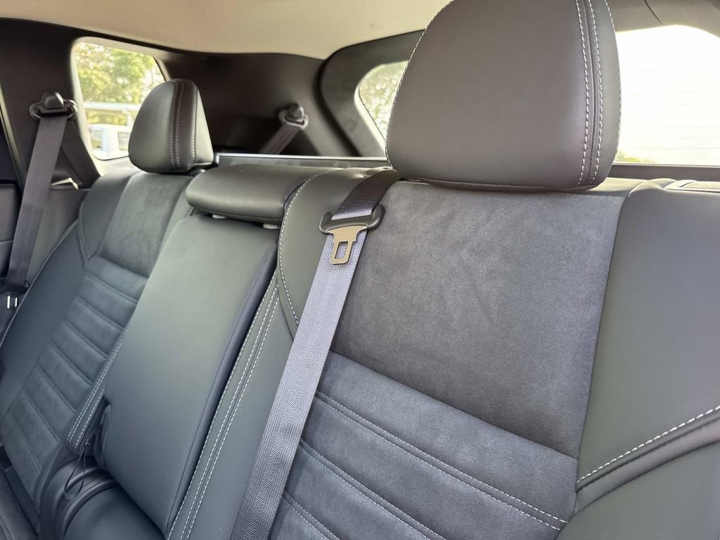 New 2026 Mitsubishi Outlander SE image 13