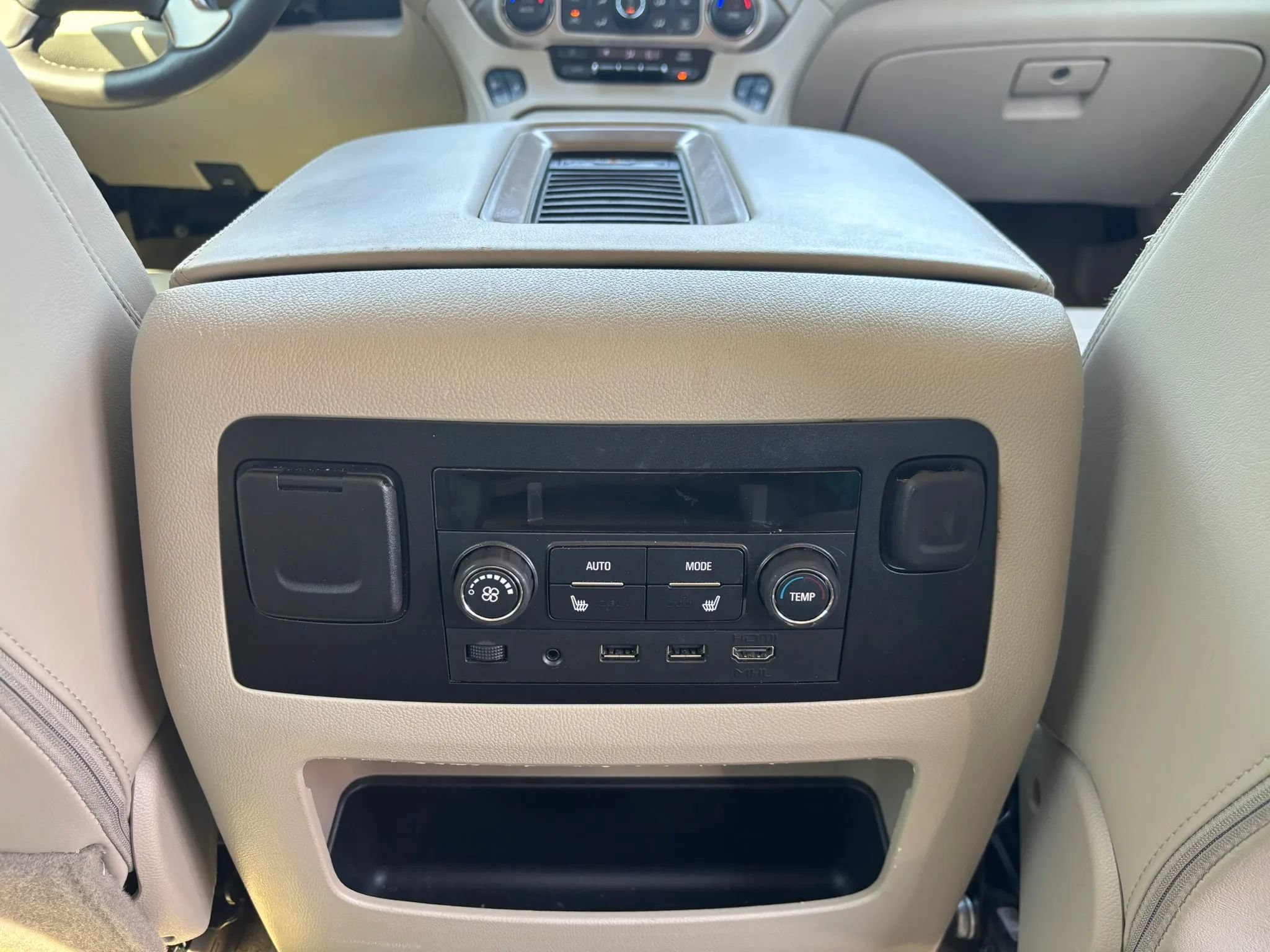 Used 2017 GMC Yukon Denali w/ Open Road Package AWD/4WD image 20