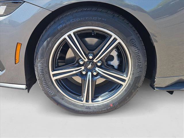 Used 2025 Ford Mustang Premium image 21