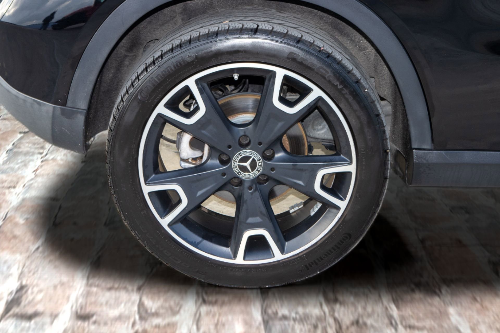 Used 2020 Mercedes-Benz GLA 250 w/ Multimedia Package image 38