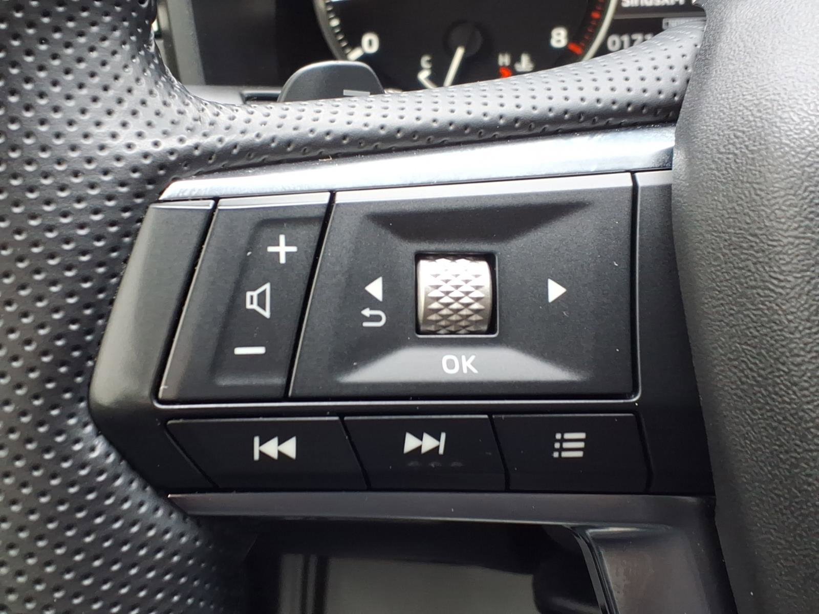 Used 2024 Mitsubishi Outlander SE image 29