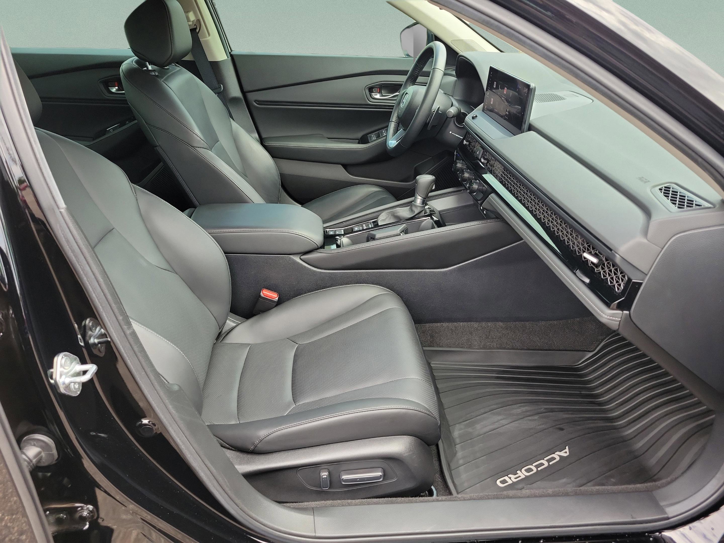 Used 2024 Honda Accord Touring image 18
