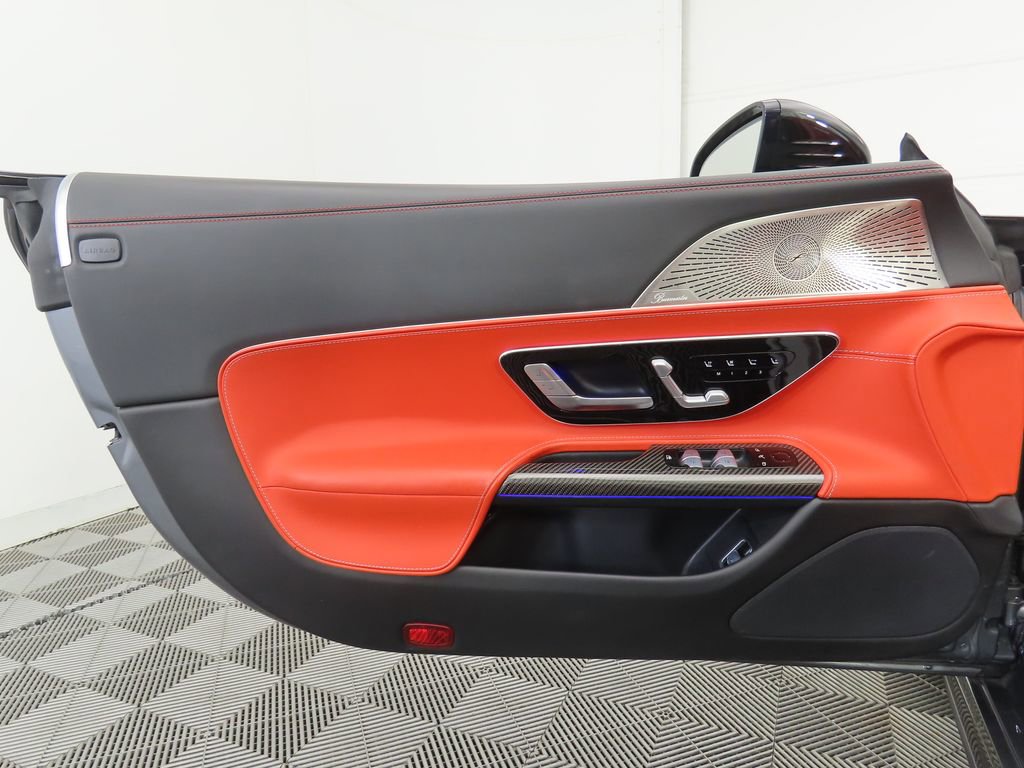 Used 2022 Mercedes-Benz SL 55 AMG 4MATIC image 31