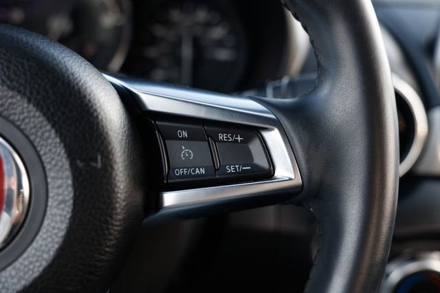 Used 2017 FIAT 124 Spider Classica image 25