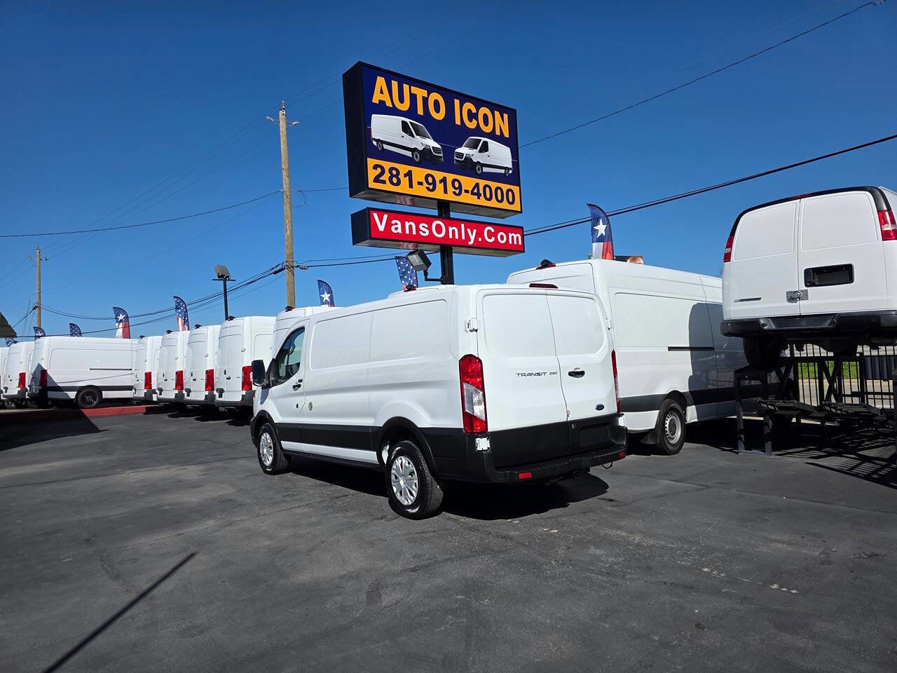 Used 2020 Ford Transit 250 Low Roof image 2