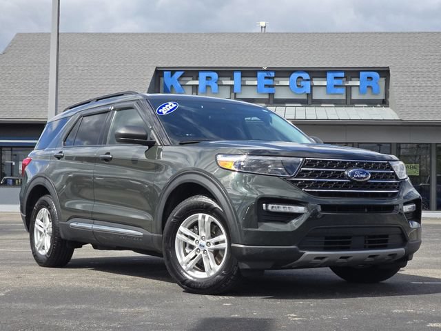 Certified 2022 Ford Explorer XLT w/ Equipment Group 202A AWD/4WD image 2