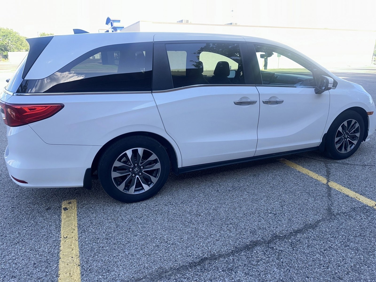 Used 2023 Honda Odyssey EX-L image 14