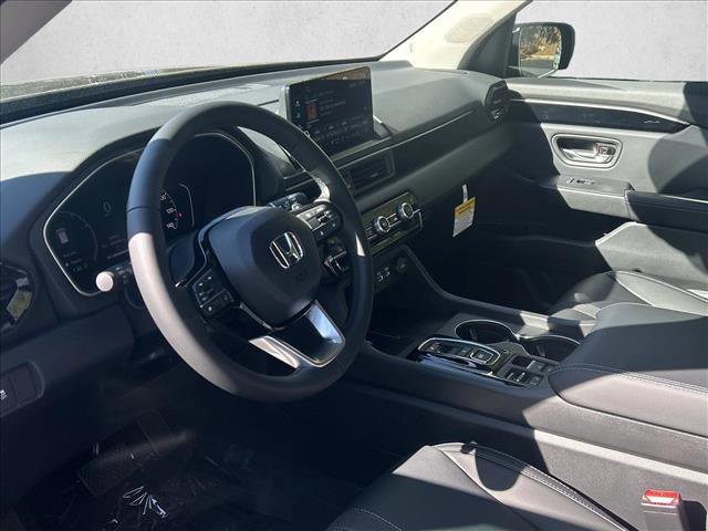 New 2025 Honda Pilot EX-L image 3