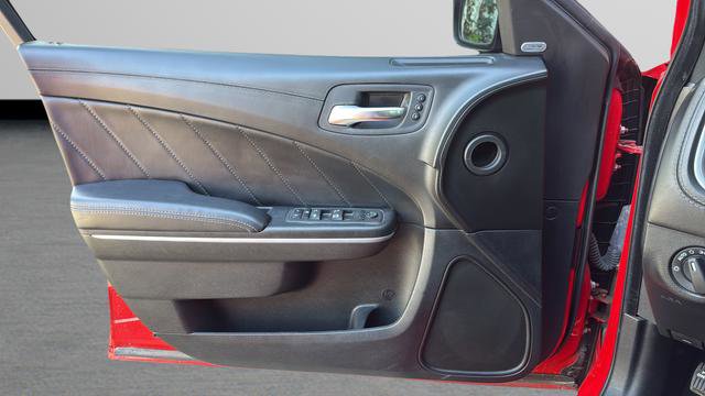 Used 2022 Dodge Charger Scat Pack RWD image 9