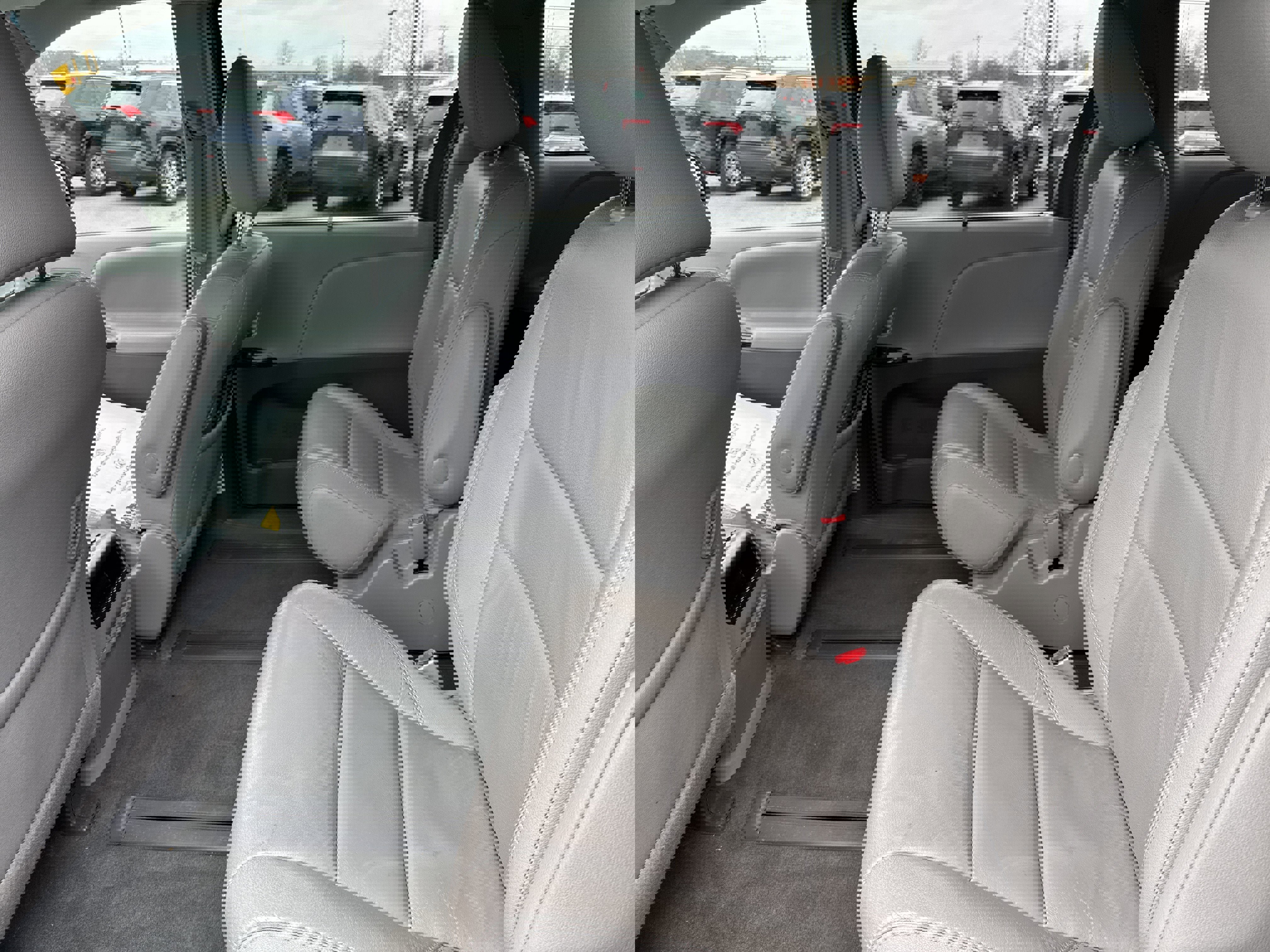 Certified 2017 Toyota Sienna XLE image 27