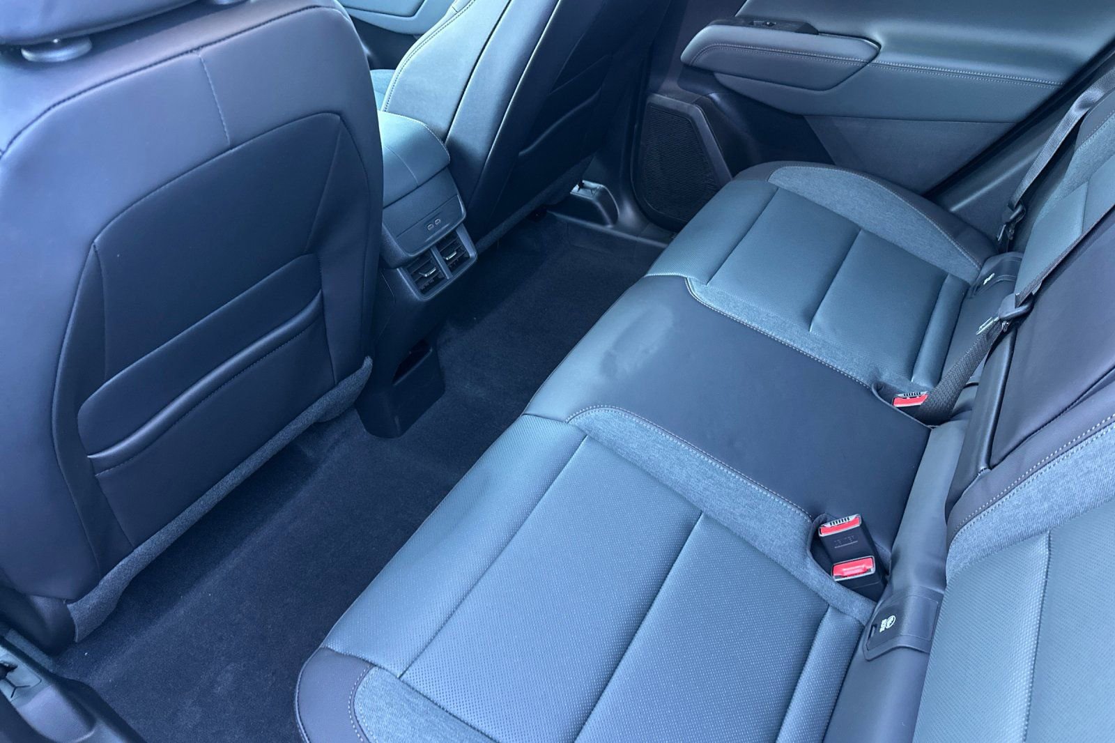 New 2026 GMC Terrain AT4 w/ LPO, Floor Liner Package AWD/4WD image 12