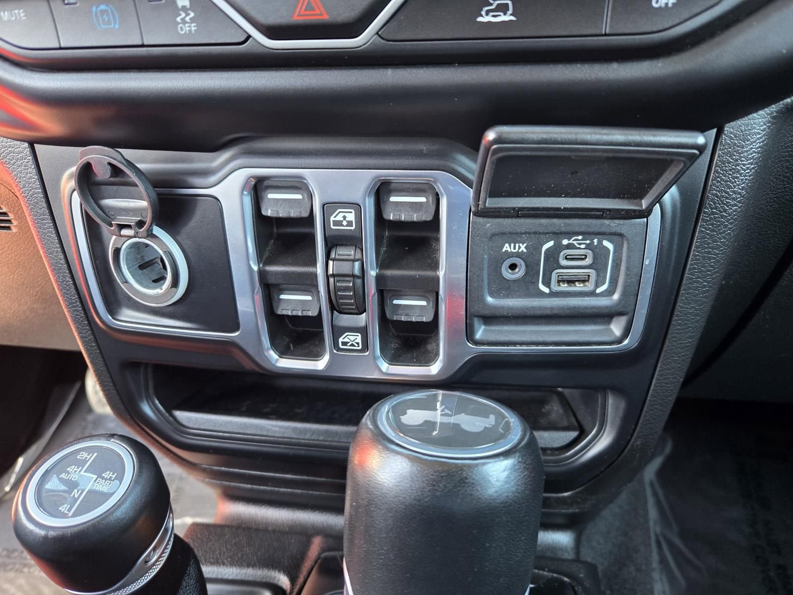 Used 2022 Jeep Wrangler Unlimited Sahara image 15