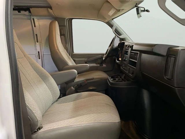 Used 2022 Chevrolet Express 2500 w/ Driver Convenience Package RWD image 28