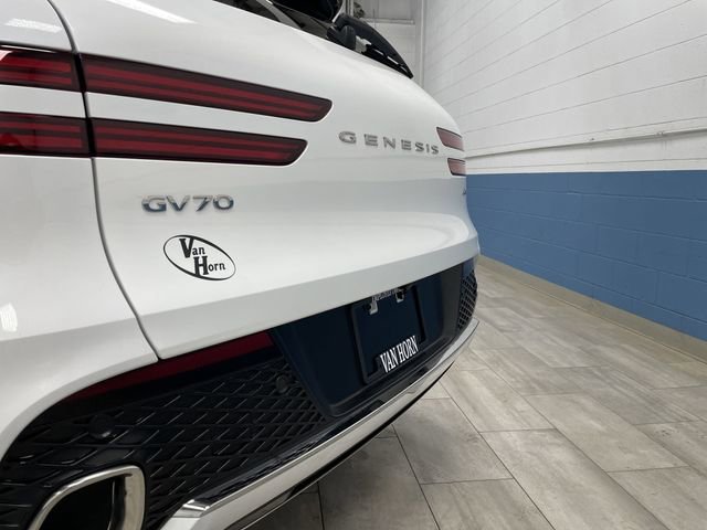 Used 2024 Genesis GV70 2.5T w/ Advanced Package image 37