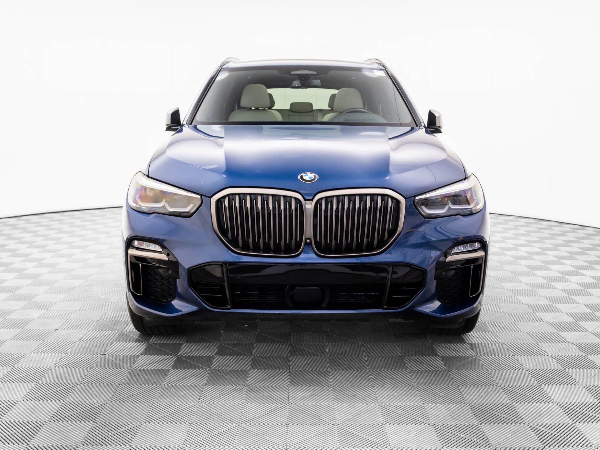 Used 2021 BMW X5 M50i image 10