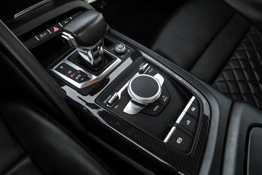 Used 2018 Audi R8 V10 plus image 19