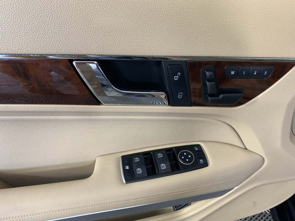 Used 2011 Mercedes-Benz E 350 Cabriolet image 14