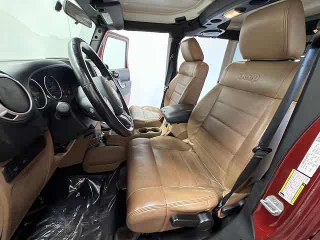 Used 2012 Jeep Wrangler Unlimited Rubicon w/ Dual Top Group AWD/4WD image 13