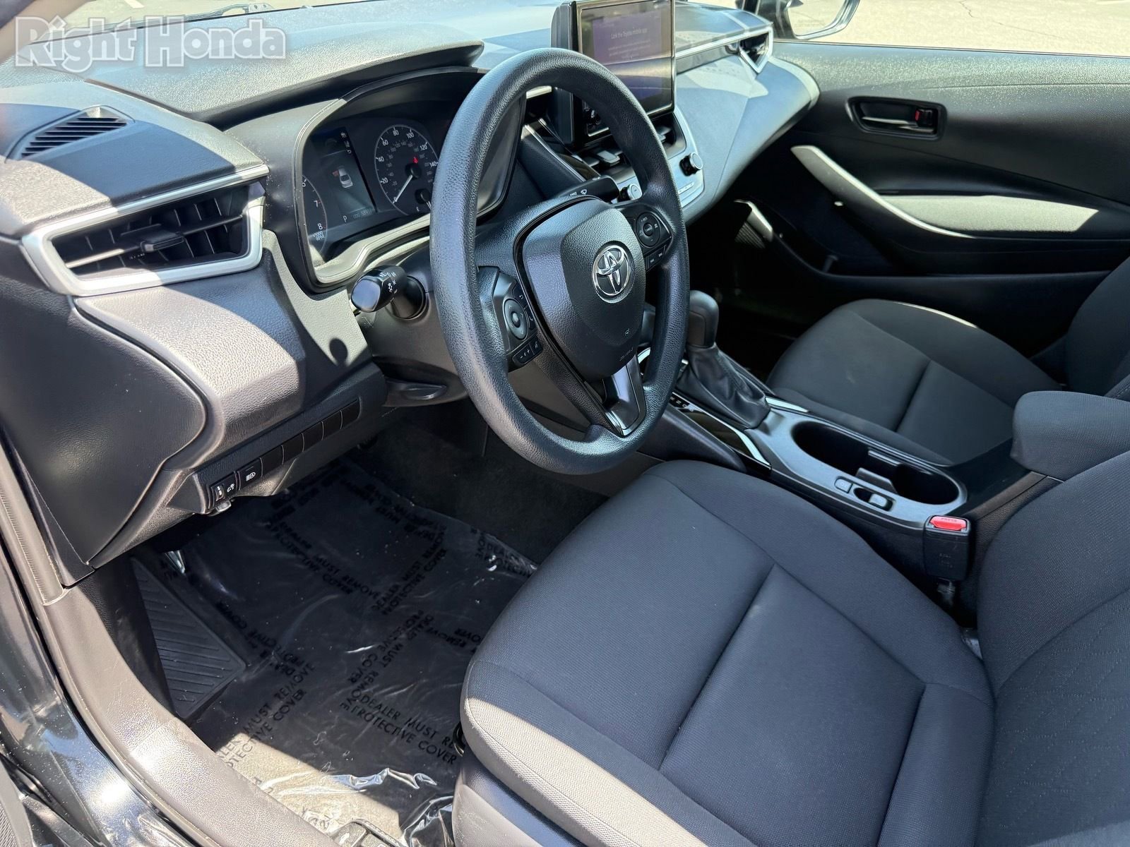 Used 2024 Toyota Corolla LE FWD image 12