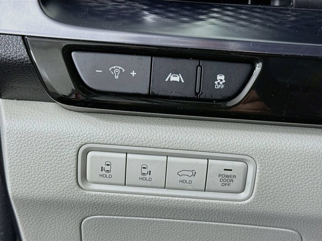 Used 2024 Kia Carnival SX Prestige FWD image 21